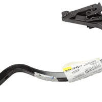 New Genuine General Motors Hinge 42358264 OEM